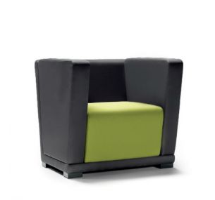 CIRCUIT_3 - Diemme armchair with closed armrests, padded seat
